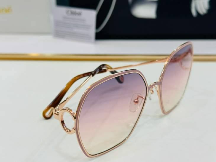 Picture of Chloe Sunglasses _SKUfw58062622fw